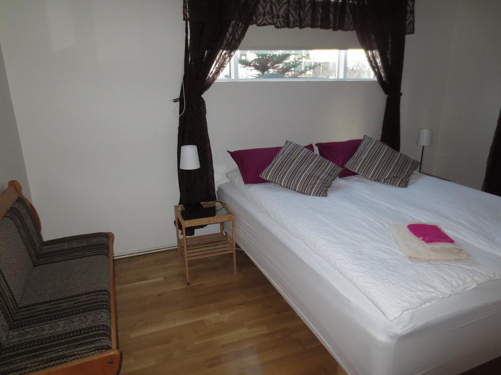 Teigur Guesthouse Akranes Esterno foto