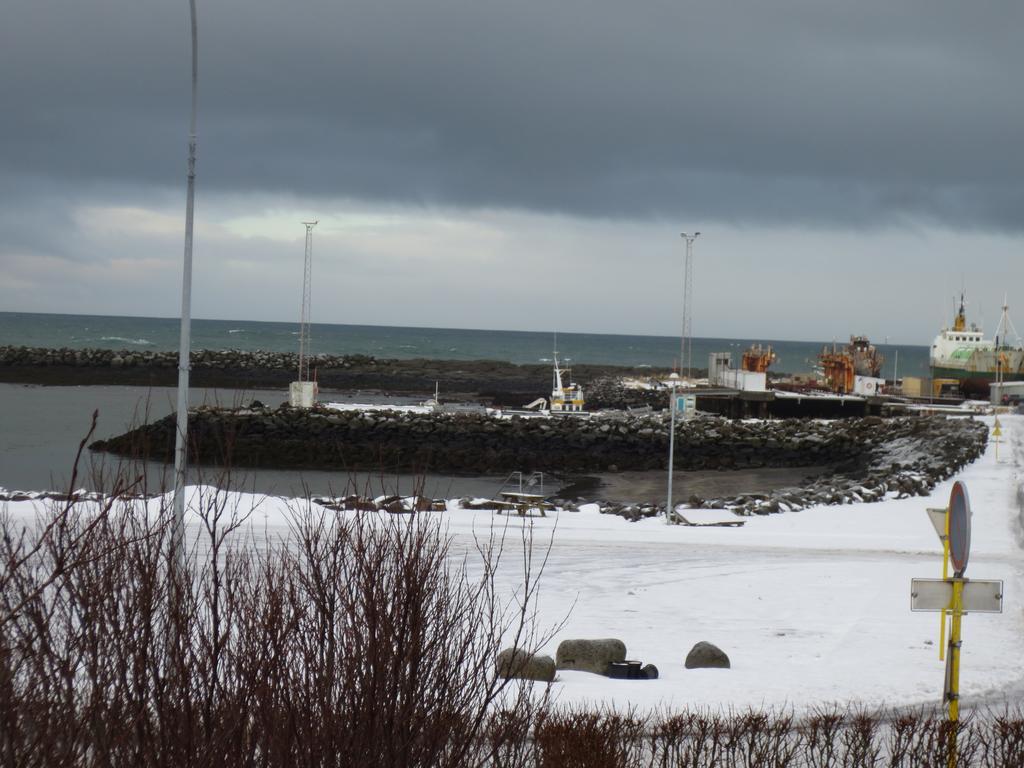 Teigur Guesthouse Akranes Esterno foto